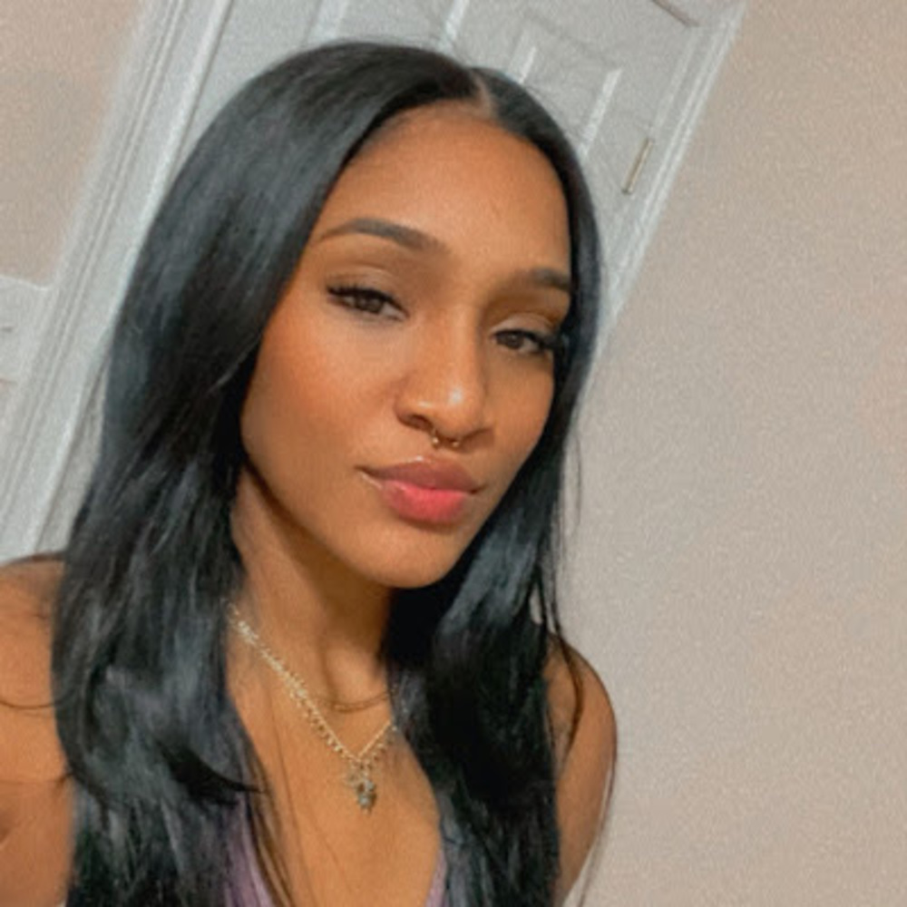 Meet your Posher, Stephany